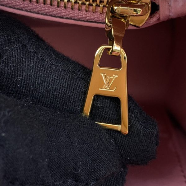 Louis Vuitton Twist MM Pink - Image 9