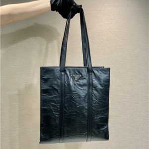 Small Antique Nappa Leather Tote 1BG459 Black-1.jpg