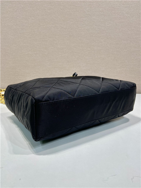 Prada Re-Edition 1995 Chaine Medium Re-Nylon Tote Bag 1BG529 Black-5.jpg