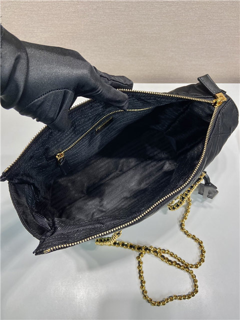Prada Re-Edition 1995 Chaine Medium Re-Nylon Tote Bag 1BG529 Black-8.jpg