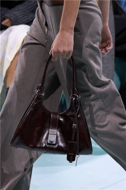 Medium Leather Tote Bag 1BG563 Dark Brown-11.jpg