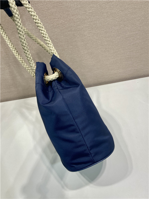 Mariner Re-Nylon Small Bucket Bag 1BE082 Baltic Blue-5.jpg