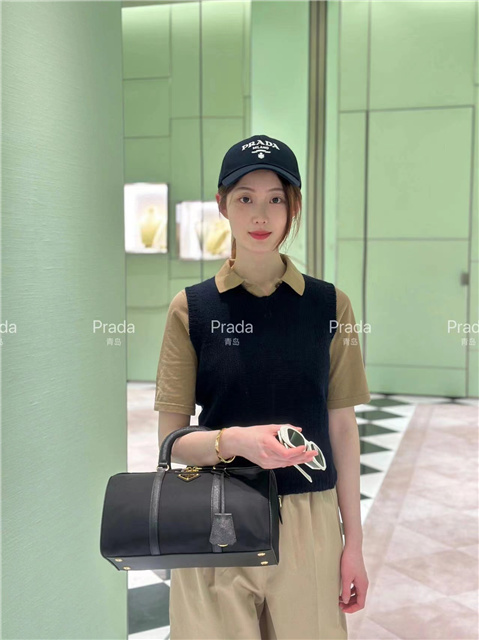 Prada Re-Edition 1978 Medium 1BB233 Black-11.jpg