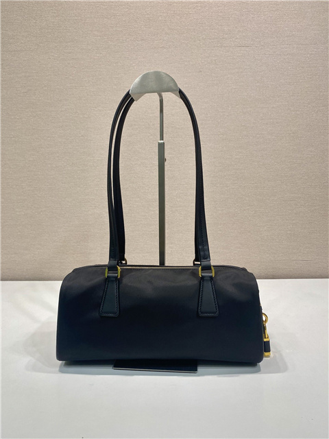 Re-Nylon Medium Top-handle Bag 1BB127 Black-5.jpg