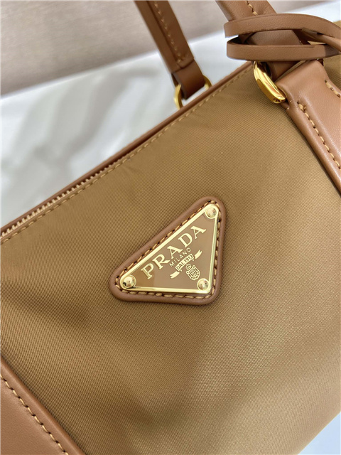 Re-Nylon Medium Top-handle Bag 1BB127 Brandy-8.jpg