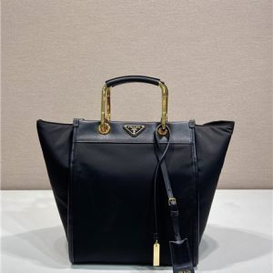 Re-Nylon Medium Tote Bag 1BG578 Black-1.jpg