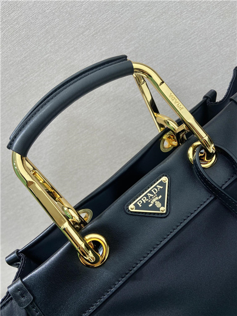 Re-Nylon Medium Tote Bag 1BG578 Black-6.jpg