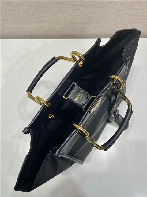 Re-Nylon Medium Tote Bag 1BG578 Black-7.jpg