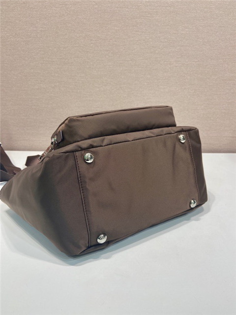 Re-Nylon Tote Bag 1BG582 Sienna-6.jpg