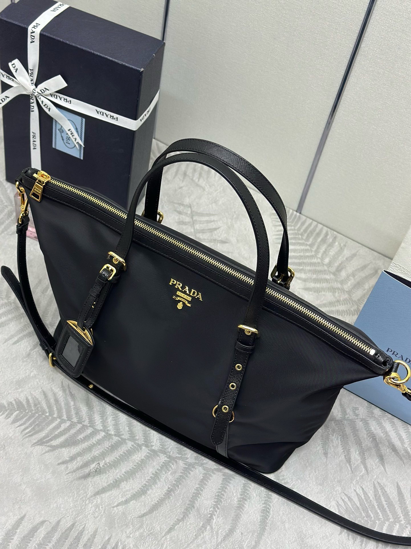 Prada Black Tessuto Nylon and Saffiano Leather Tote Bag BR4253 - Image 3