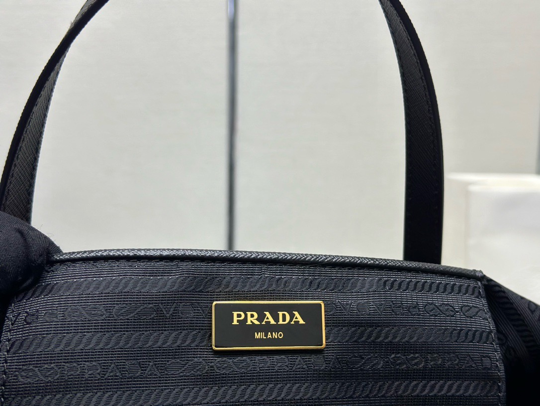 Prada Black Tessuto Nylon and Saffiano Leather Tote Bag BR4253 - Image 10