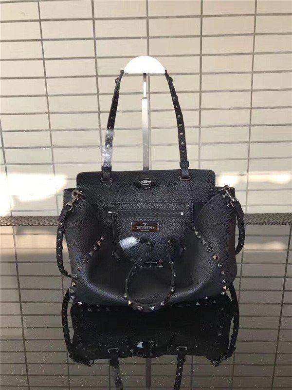 Valentino Rockstud Rolling Black with Black stones