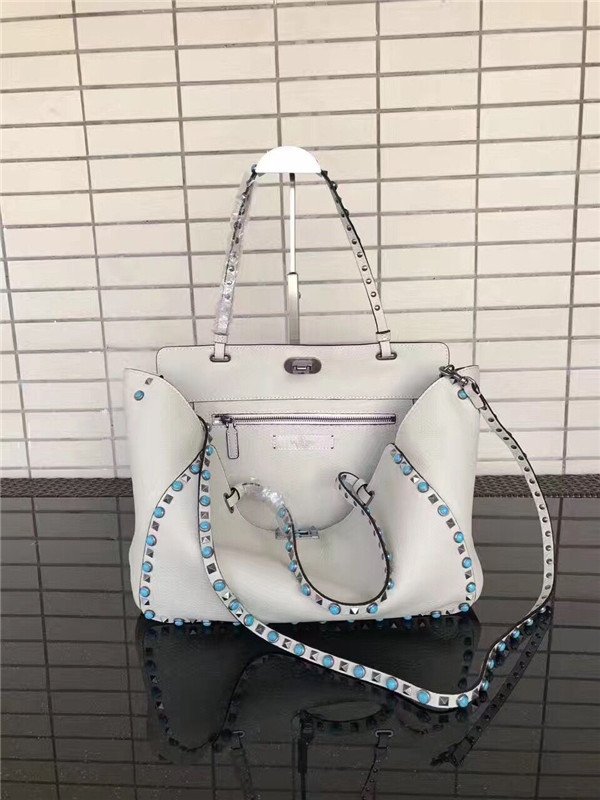 Valentino Rockstud Rolling White with turquoise stone