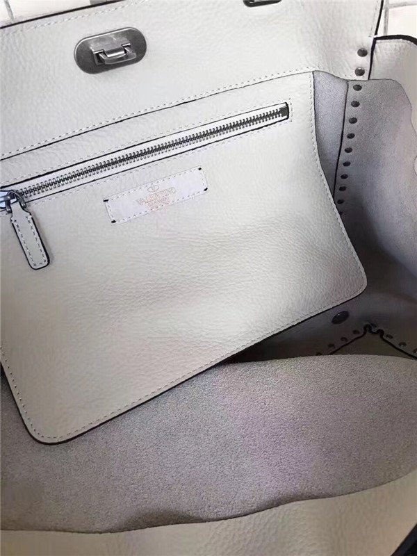 Valentino Rockstud Rolling White with turquoise stone