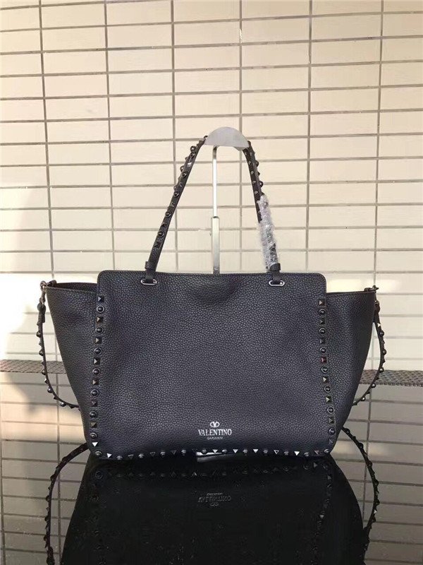 Valentino Rockstud Rolling Black with Black stones