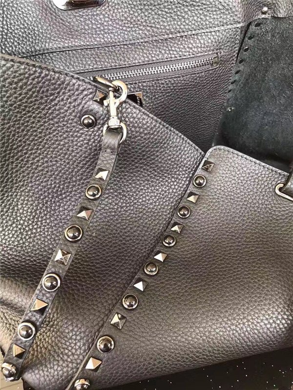 Valentino Rockstud Rolling Black with Black stones
