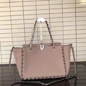 Valentino Rockstud Rolling Poudre with Black stones