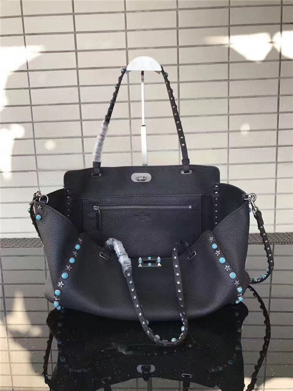 Valentino Rockstud Rolling Black with turquoise stone