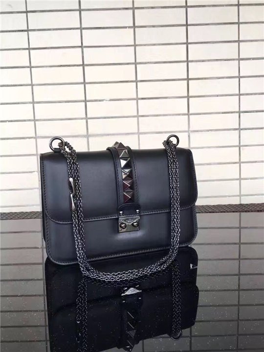 Valentino Garavani chain cross body bag Black/Ruthenium
