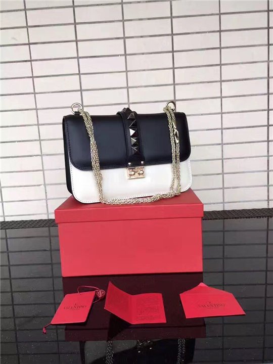 Valentino Garavani chain cross body bag (Varied Colors)