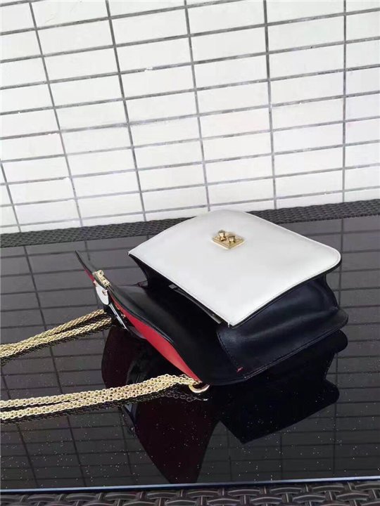 Valentino Garavani chain cross body bag (Varied Colors)