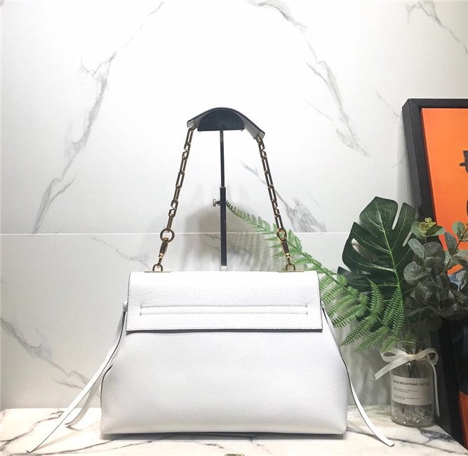 Valentino Medium Vring Chain Bag (Varied Colors) - Image 31