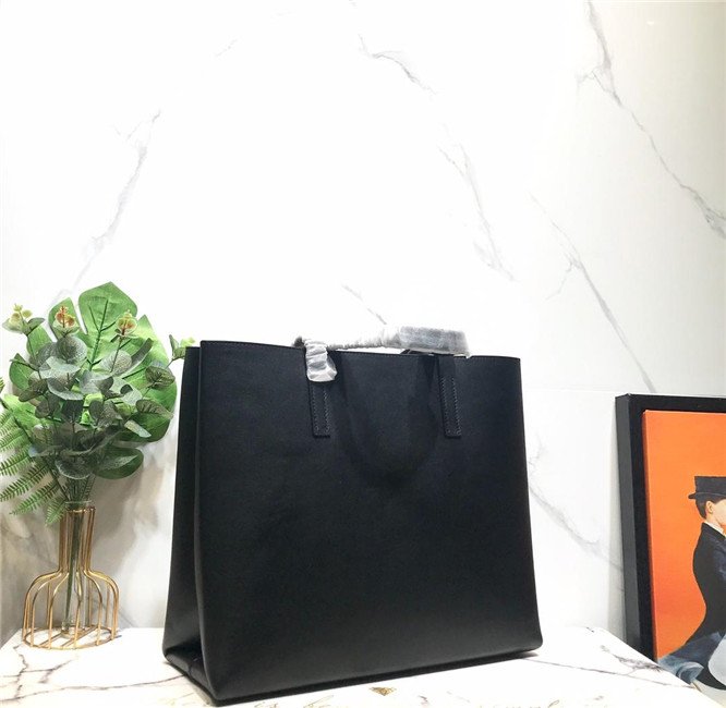 Valentino Vring Love Shopping Tote (Varied Colors) - Image 4