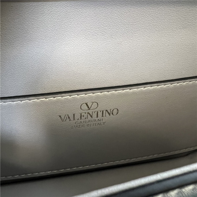 Valentino Garavani Loco Small Shoulder Bag 8030 Silver-9.jpg