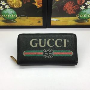 Black leather with Gucci vintage logo