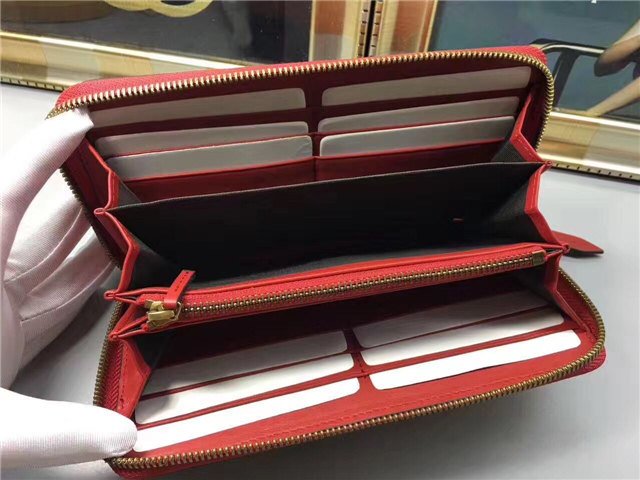Gucci Queen Margaret Leather Zip Around Wallet (Varied Colors)