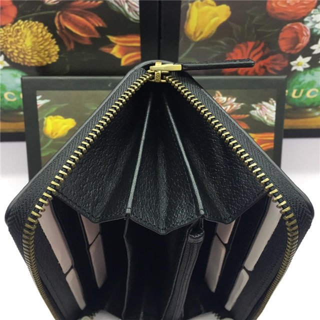 Gucci Leather Zip Around Wallet With Web