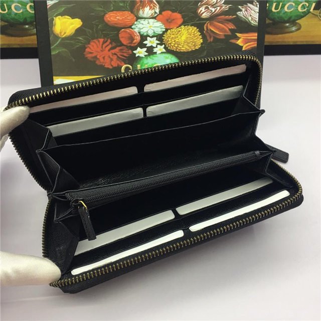 Gucci Leather Zip Around Wallet With Web