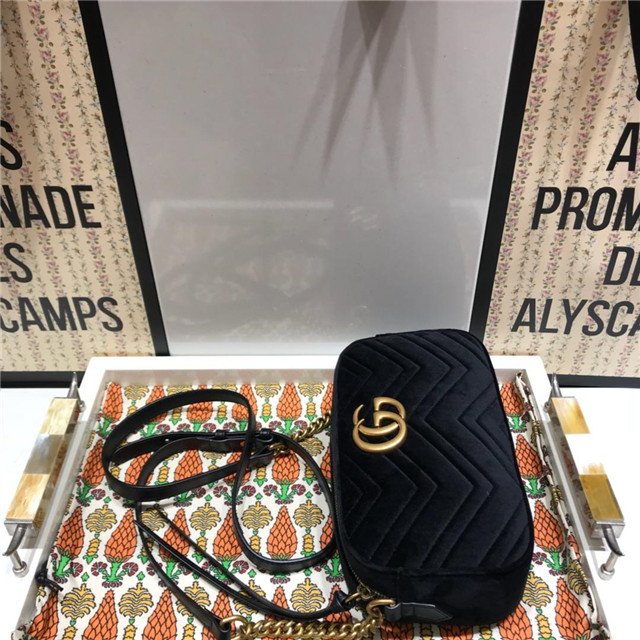 Gucci GG Marmont Matelasse Medium Shoulder Velvet Bag (Varied Colors) - Image 3