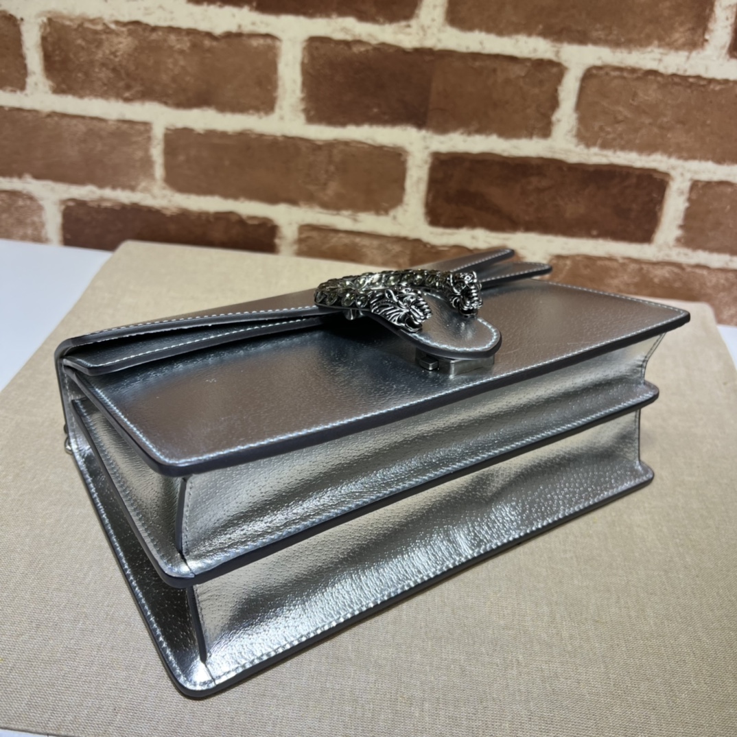 Gucci Dionysus GG Supreme Shoulder Bag Silver Leather - Image 3