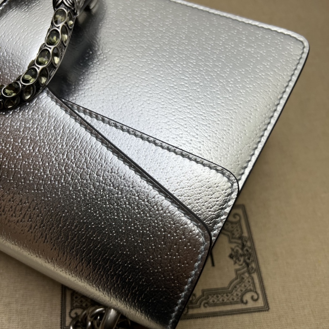 Gucci Dionysus GG Supreme Shoulder Bag Silver Leather - Image 8