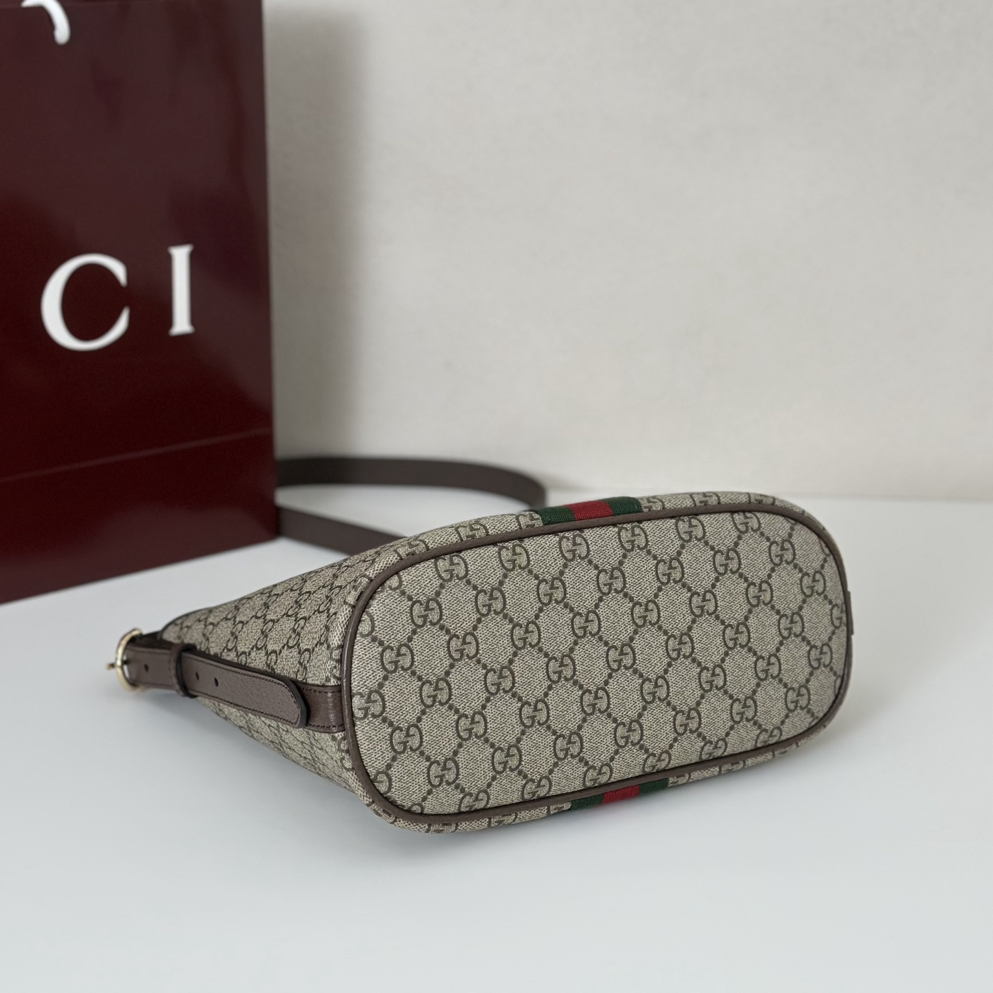 Gucci Ophidia Small Shoulder Bag in Beige and Brown GG fabric-4