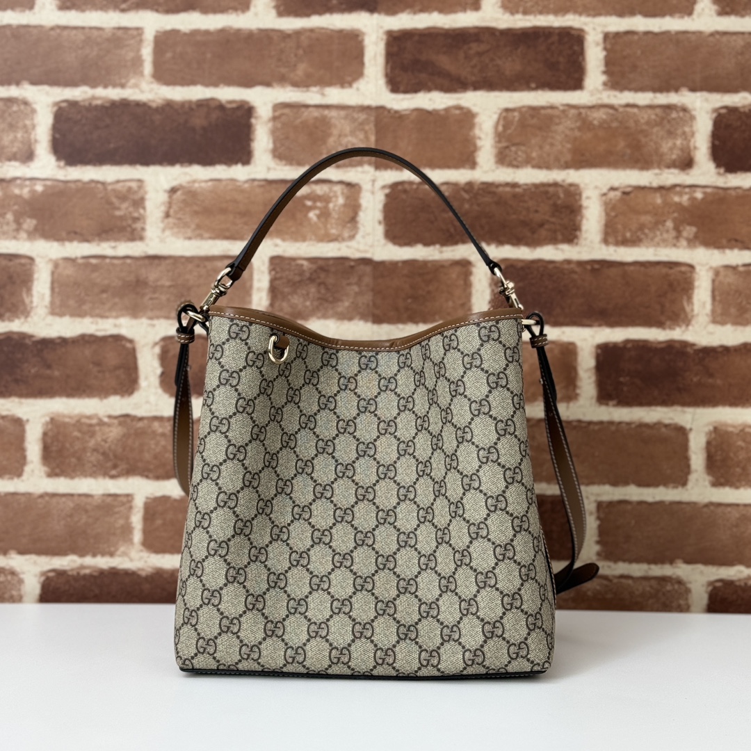 Gucci GG Emblem medium bucket bag