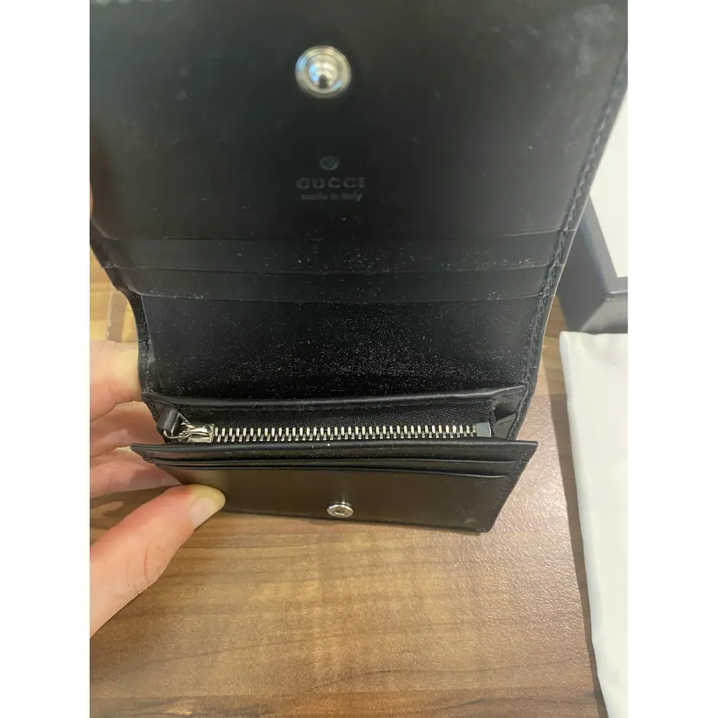 Gucci Black Embossed Leather Small Wallet (SALE) - Image 4